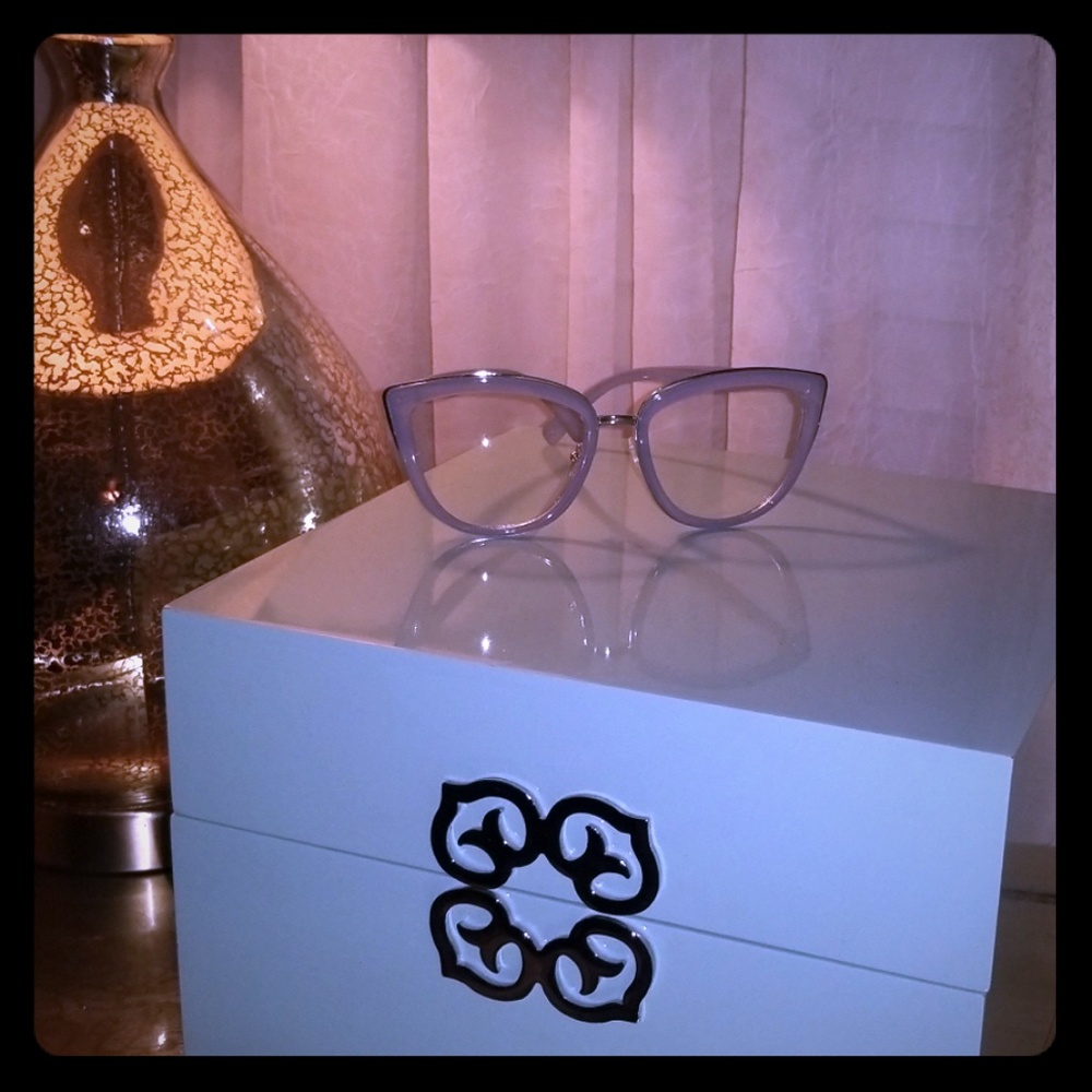 NWOT CLASSY HEATHER GRAY w/ SILVER TRIM GLASSES